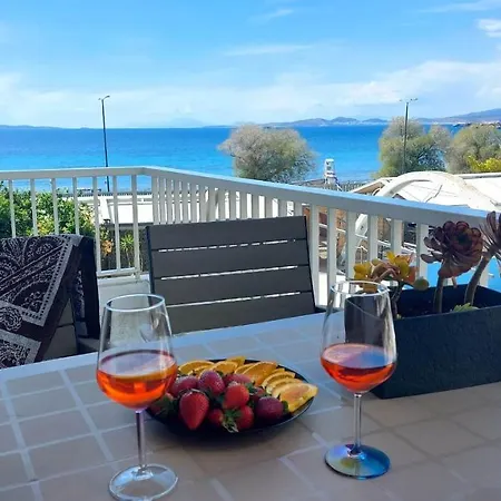 Vista Mare Beachfront Apartment. * Saronida