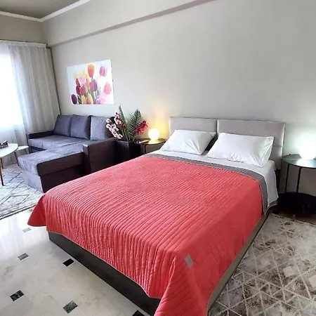 Vista Mare Beachfront Apartment. Saronida