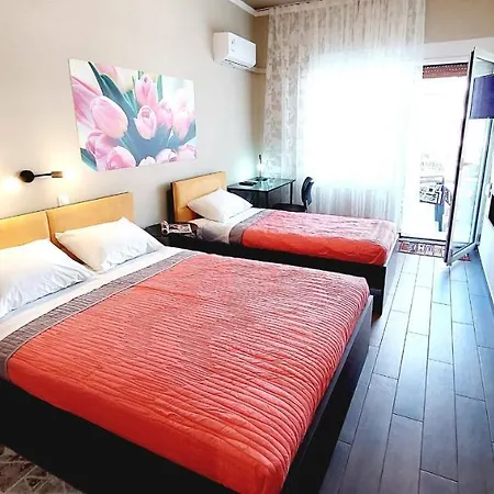 Vista Mare Beachfront Apartment. Apartment *